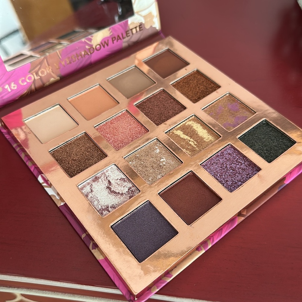 New Rachel Couture 16 COLOR PALETTE - MarbleArch Eyeshadow Palette Neutral